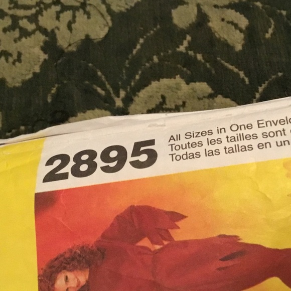 McCalls 2895 all sizes Halloween costume- cave people/ Roman’s.- devil- king - Picture 5 of 6